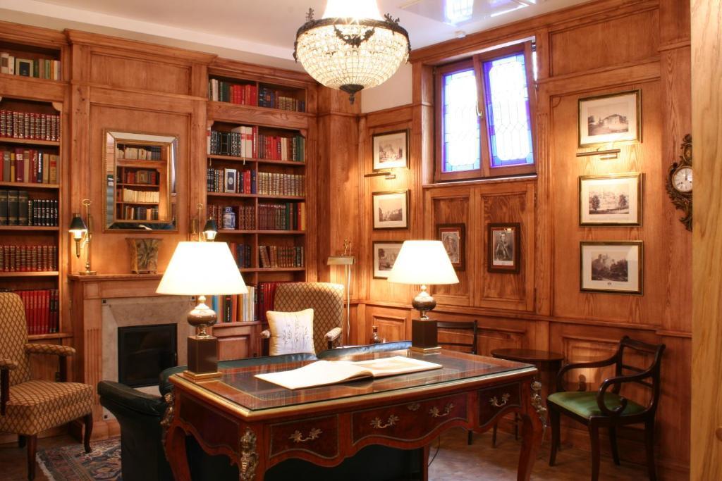 Hotel Grodek Kraków Exteriör bild The study of the Duke of Westminster at the London Library