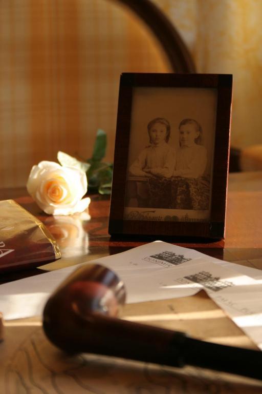 Hotel Grodek Kraków Exteriör bild A photograph of the 1918 wedding of the first two generations of the family